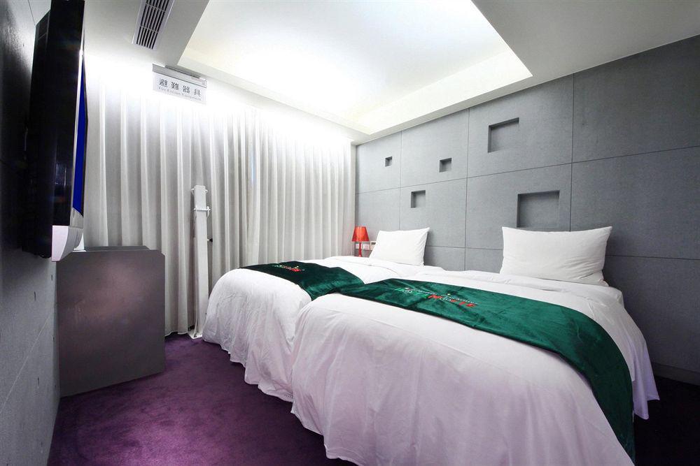The Longstay Hotel ไทเป ภายนอก รูปภาพ